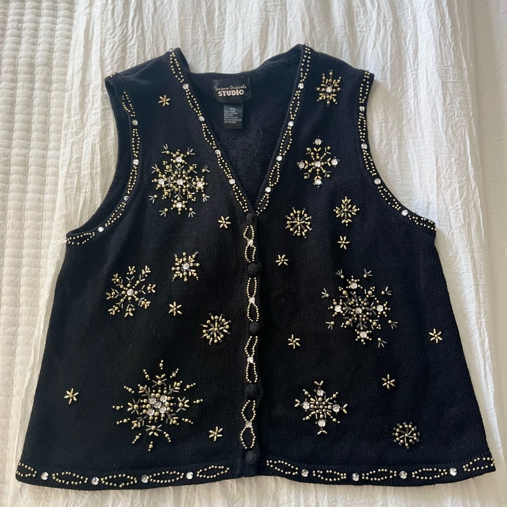 Women’s vintage sweater vest button black knit gold beaded snowflakes Petite L